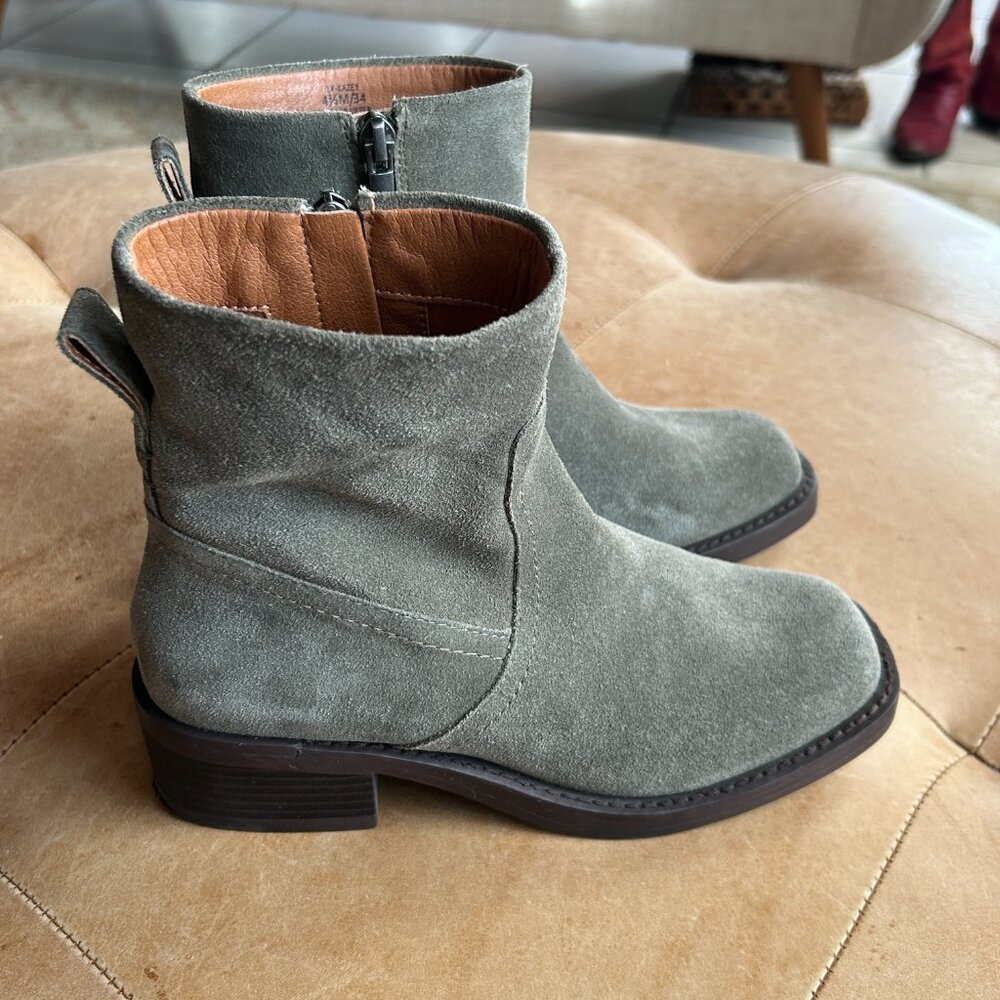 Lucky Brand Suede Ankle Boots Earthy Minimal Classic, US 4.5 - Picture 3 of 13